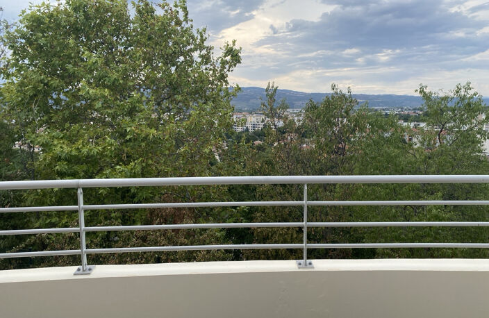 T3 avec terrasse, cave et garage, Le Clos de Santolines, 26500 BOURG LES VALENCE — photo 5