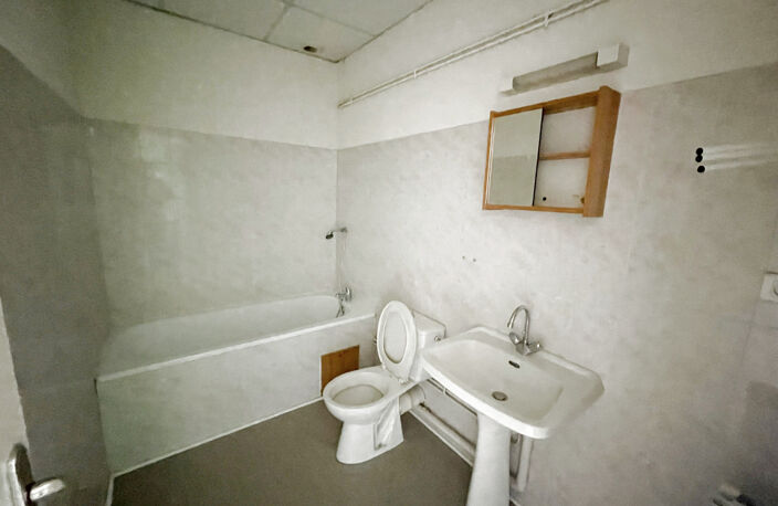 Appartement T2 SAINT UZE — photo 5