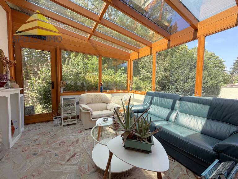Belle maison familiale meublée de 4 chambres avec véranda et sous-sol total — photo 1