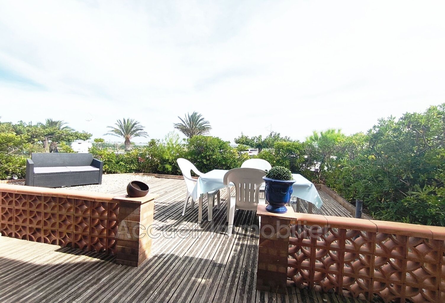P3 en angle rez-de-jardin avec double et un aperçu sur la mer, — photo 1