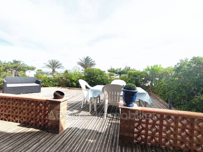 P3 en angle rez-de-jardin avec double et un aperçu sur la mer, — photo 1