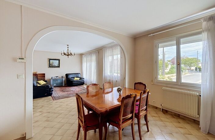 LA CHAUSSÉE SAINT VICTOR- Pavillon de 92m² habitables- 3 chamb — photo 5