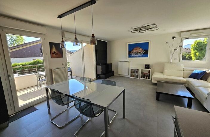 REIGNIER : APPARTEMENT DERNIERE ETAGE TYPE 3 AVEC TERRASSE — photo 2