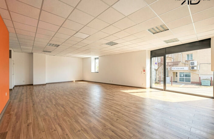 LOCAL COMMERCIAL de 117M2 à AUBENAS — photo 2