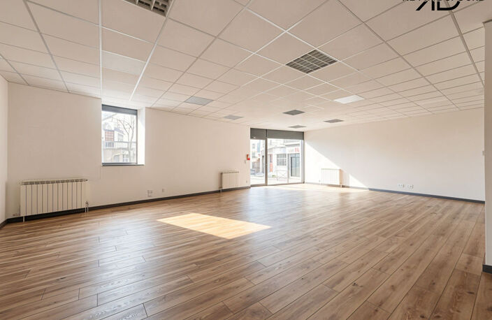 LOCAL COMMERCIAL de 117M2 à AUBENAS — photo 3