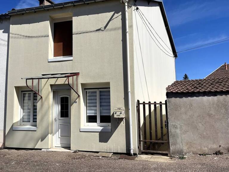 Maison 2 chambres avec terrain et petites dépendances — photo 1
