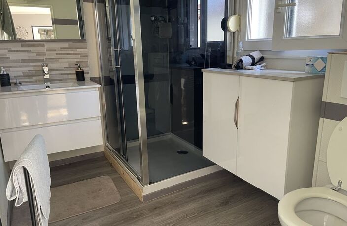 Maison 2 chambres avec terrain et petites dépendances — photo 5