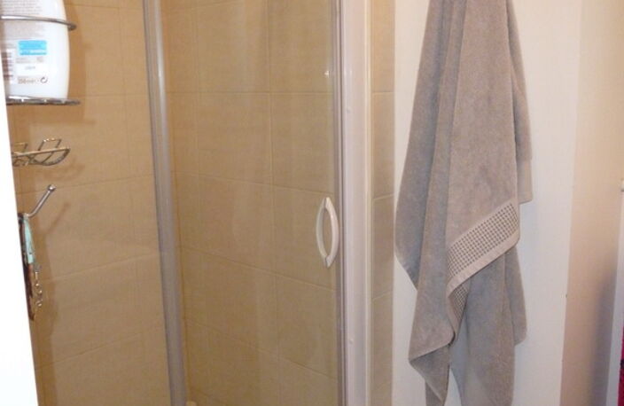LOCATION APPARTEMENT T4 RODEZ SANS FRAIS D'AGENCE — photo 3