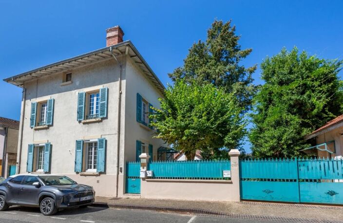 Maison Bourgeoise 8 pièces + annexes VILLARS LES DOMBES (01) — photo 2