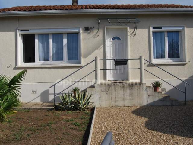 Maison de plain-pied avec garage et un jardin arboré à Saint-Cybard, Angoulême — photo du bien