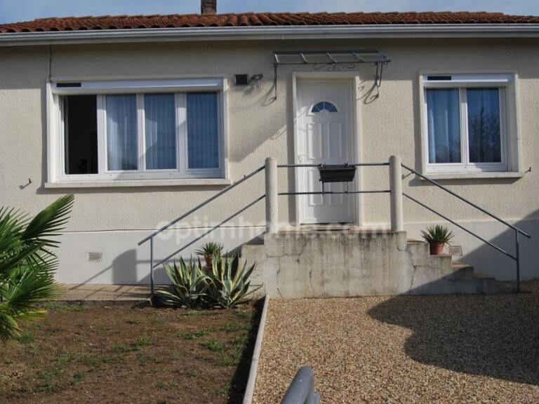 Maison de plain-pied avec garage et un jardin arboré à Saint-Cybard, Angoulême — photo 1