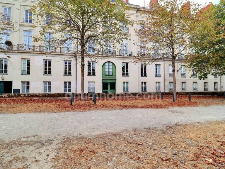 NANTES HYPERCENTRE / FOCH – T2 rare de 59 m² sur jardin avec terrasse Sud-Est de 16 m² au calme absolu — photo 1