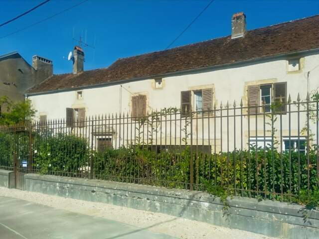 Maison de charme à vendre 13 pièces FAYL BILLOT (52) — photo du bien