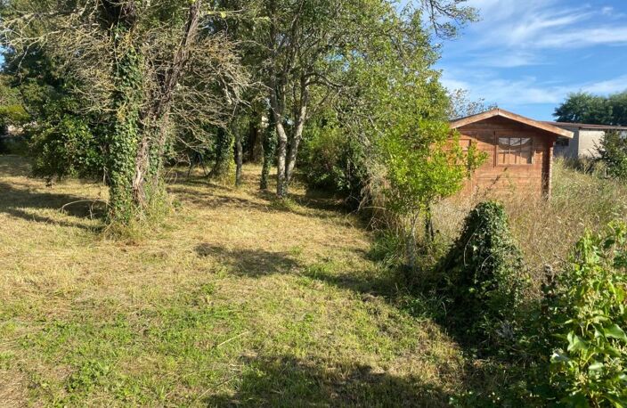 Bâtisse en pierre avec dépendances — photo 3