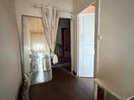 La Rochefoucauld. Immeuble avec magasin et appartement — photo 3