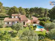 La Motte d'Aigues : Villa 4/5 pièces plus dépendance sur 3 160 m² de terrain arboré avec piscine — photo 2