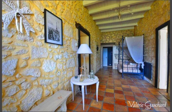 Montcaret – Belle maison en pierre de 250 m² en pleine campagne – Idéale projet familial ou activité touristique ou de bien être — photo 3