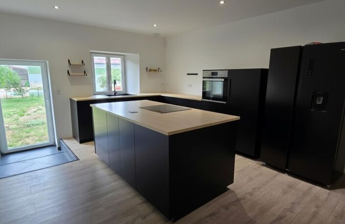 🏡MAISON FAMILIALE en PIERRE DE 196 M² - PETIT FAILLY– 4 CHAMBRES  – PIÈCE DE VIE DE 73 M² – PRÈS DE 1 600 M² DE FONCIER – GRANGE - PROCHE BELGIQUE ET LUXEMBOURG — photo 3