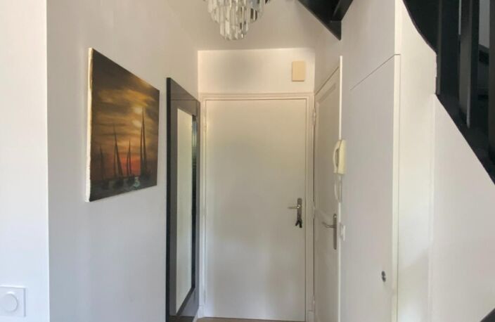 Superbe duplex rénové avec balcon plein Sud, piscine & tennis- DEAUVILLE — photo 2
