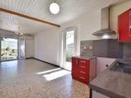 Maison de village rénovée, garage et potentiel d’aménagement — photo 2