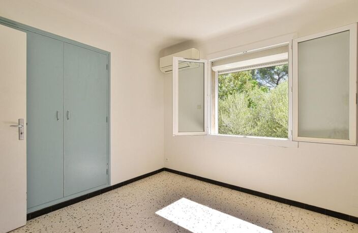 Maison de village rénovée, garage et potentiel d’aménagement — photo 5