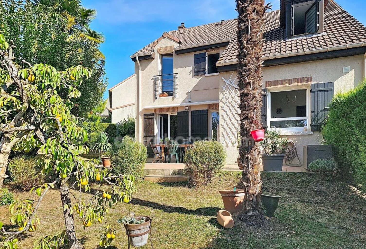 Maison 6 pièces avec garage et jardin à vendre à CHANTELOUP LES VIGNES (78) — photo 1