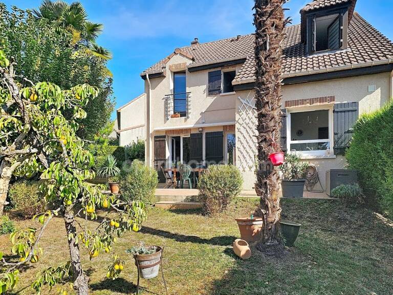 Maison 6 pièces avec garage et jardin à vendre à CHANTELOUP LES VIGNES (78) — photo 1