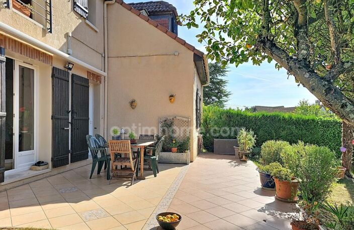 Maison 6 pièces avec garage et jardin à vendre à CHANTELOUP LES VIGNES (78) — photo 2