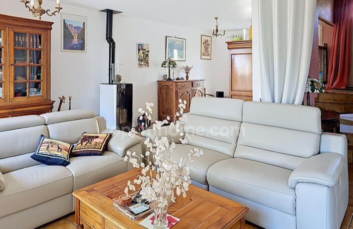 Maison 6 pièces avec garage et jardin à vendre à CHANTELOUP LES VIGNES (78) — photo 3
