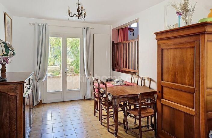Maison 6 pièces avec garage et jardin à vendre à CHANTELOUP LES VIGNES (78) — photo 5