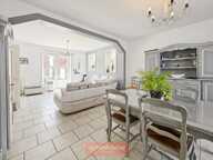 PROPRIÉTÉ DE CARACTÈRE – 213 M² – 6 CHAMBRES – GRANGE – DÉPENDANCES – TERRAIN 1 570 M² — photo 2