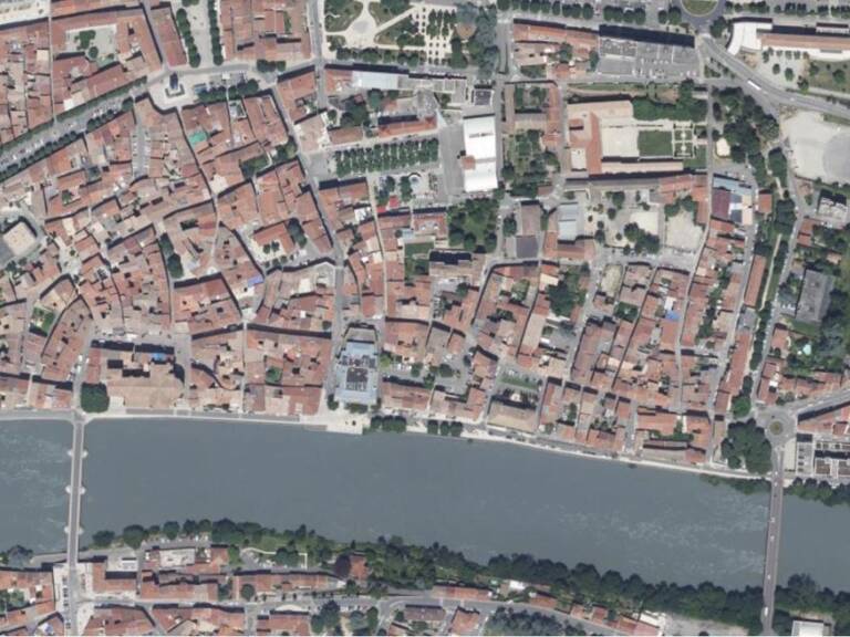 Appartement 85 m², 2 Chambres centre historique Romans sur Isère — photo 1