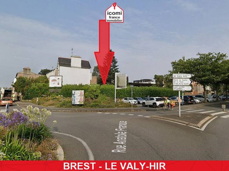 FINISTERE - Brest (29200) - A VENDRE - 2 RUE EMILE ROUSSE - TERRAIN CONSTRUCTIBLE DE 718M² AVEC MAISON EXISTANTE A DEMOLIR - IDEAL CONSTRUCTION/MARCHAND/DIVISION - RARE — photo 1