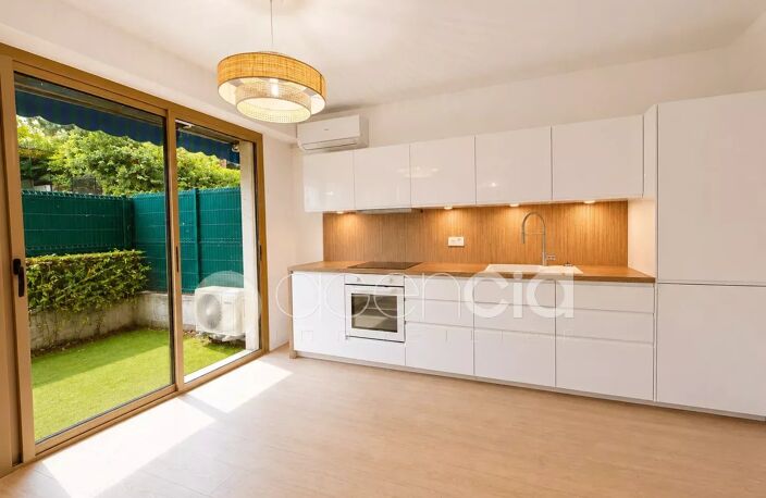 Appartement Antibes centre, stade Foch — photo 3