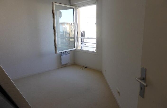 T2 — photo 2