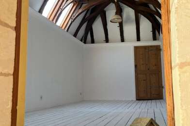 Appartement 4 pièces 890 €