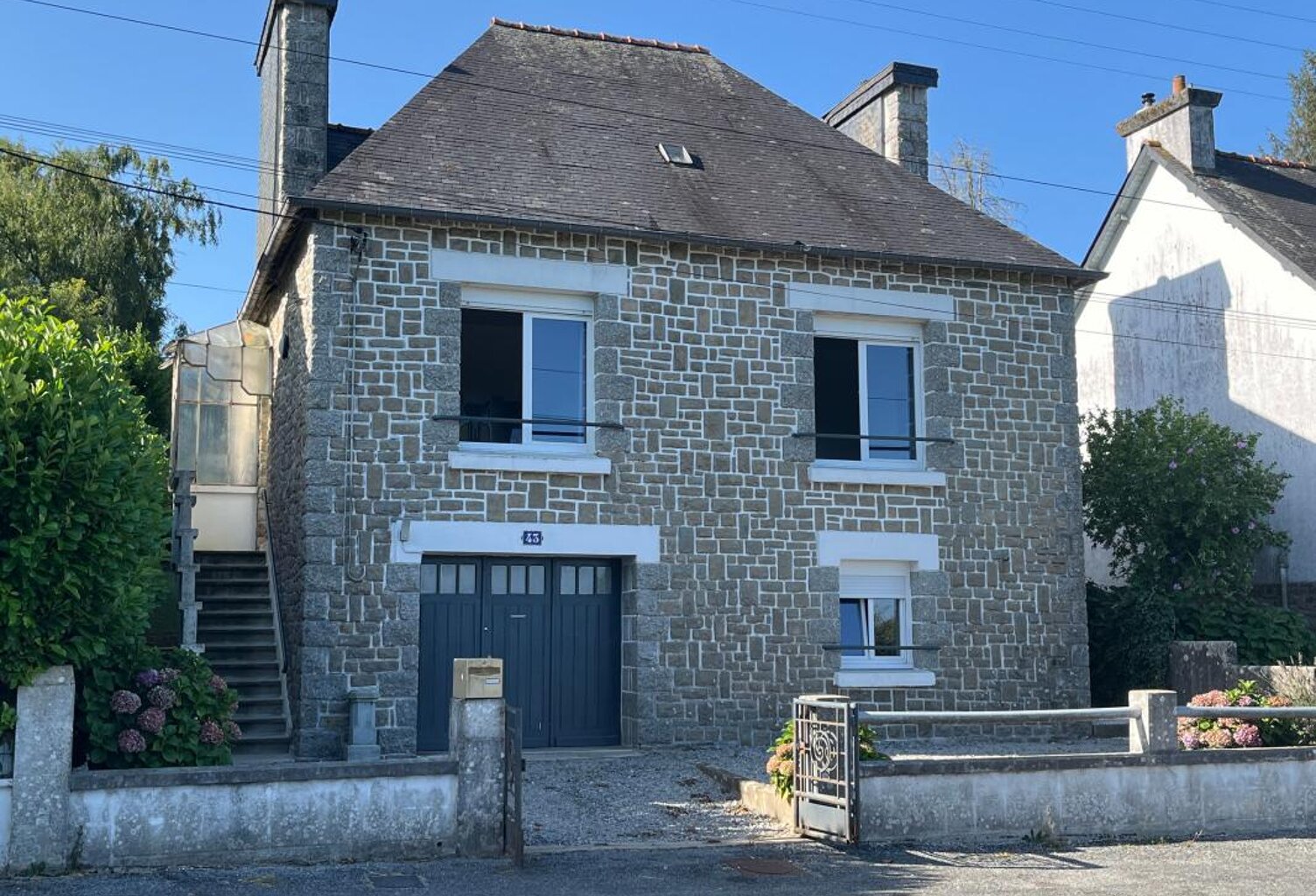 Maison 100 m² avec garage et terrain de 385 m² – Proche des commodités — photo 1