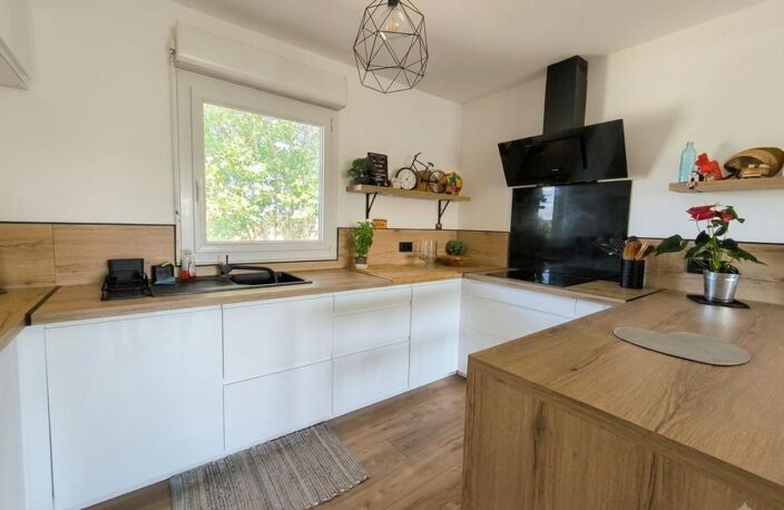 Appartement T4 entièrement rénové avec garage et terrasse — photo 4