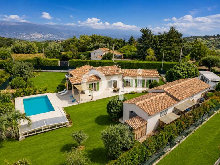 VILLA DE PLAIN-PIED - PROCHE MANDELIEU - 3 CHAMBRES + 1 STUDIO - PISCINE — photo 1