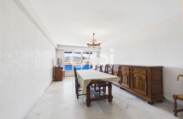 APPARTEMENT T3 - 86M2 - STATIONNEMENT/ CAVE - CENTRE VILLE - TRAVERSANT - DERNIER ÉTAGE — photo 4