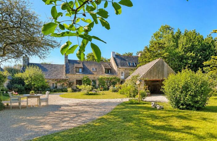 Un charme fou au cœur de Plouezoc’h ! Ensemble immobilier : maison principale, studio et dépendance — photo 2