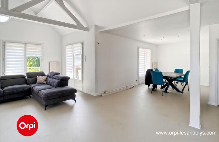 Maison À Vendre - Beau séjour lumineux - 4 chambres — photo 3