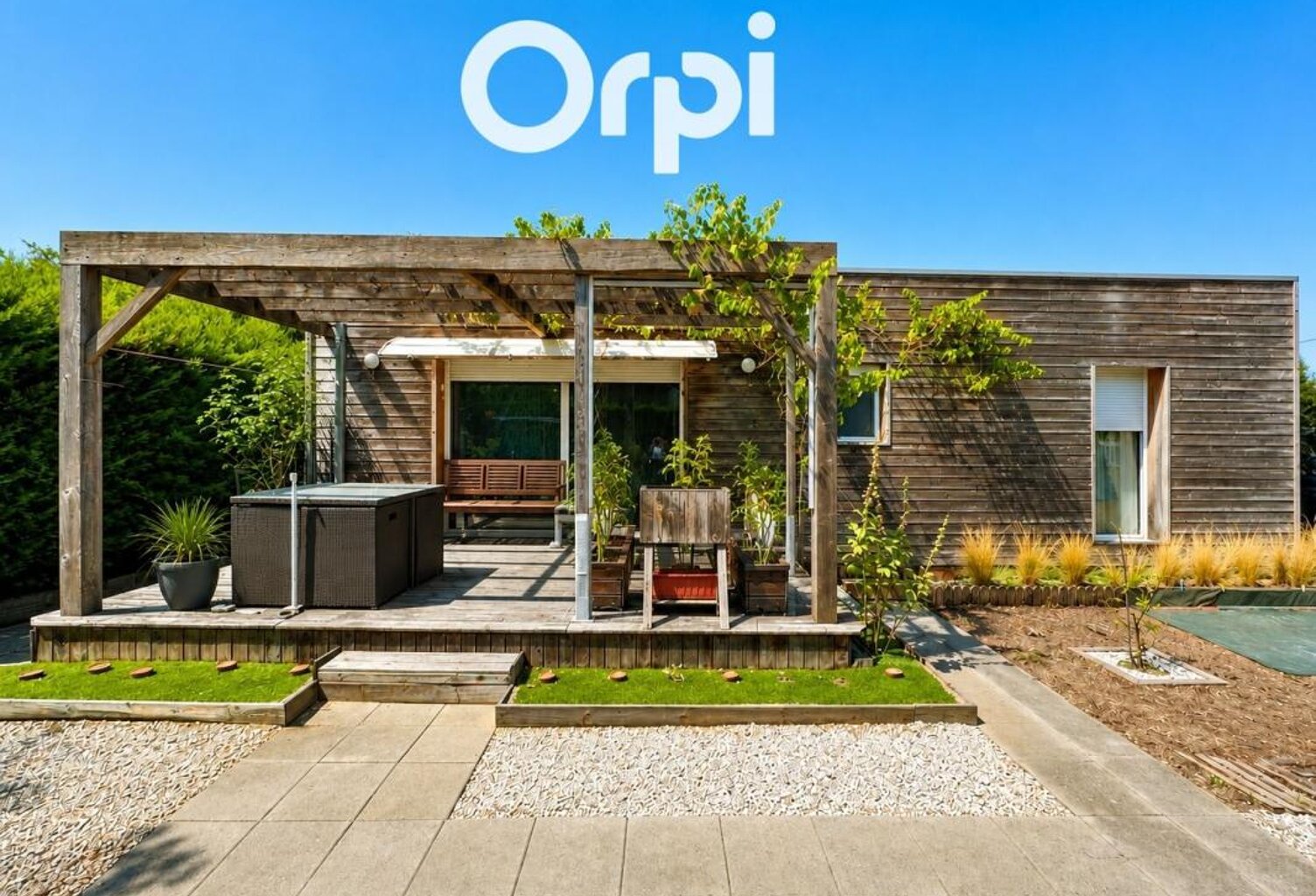 Maison atypique en ossature bois à 5' de RONCE LES BAINS — photo 1