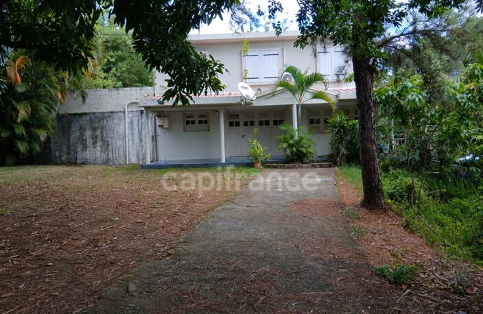 SAINTE-LUCE – ENSEMBLE IMMOBILIER 3 LOGEMENTS AVEC FORT POTENTIEL UN BIEN RARE, ET DE BELLES POSSIBILITÉS DE VALORISATION — photo 2