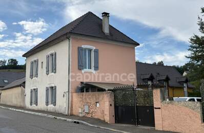 Maison de village avec garage et jardin — photo du bien