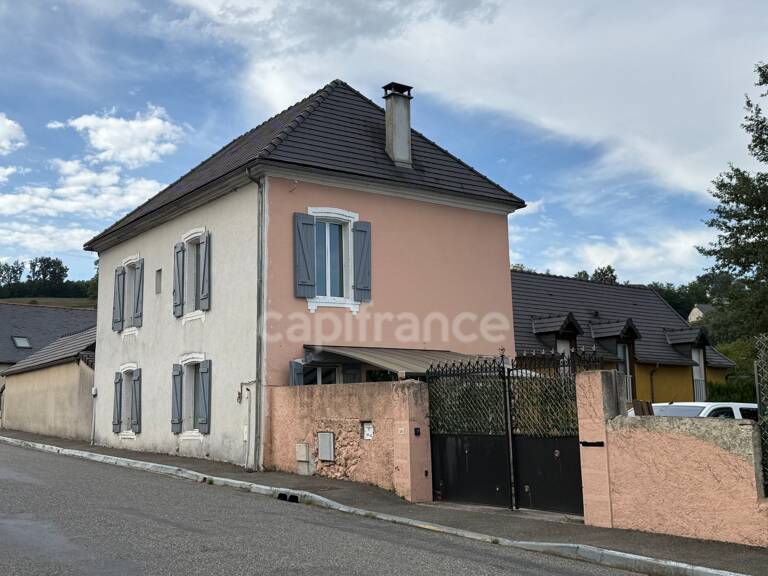 Maison de village avec garage et jardin — photo 1