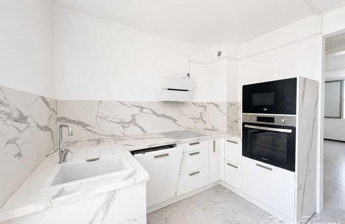 A VENDRE - Appartement T3 en résidence - 54m², 2 chambres - Loggia - Place de parking privative - Cave - BEZIERS, quartier le Carré d'Hort (34) — photo 4