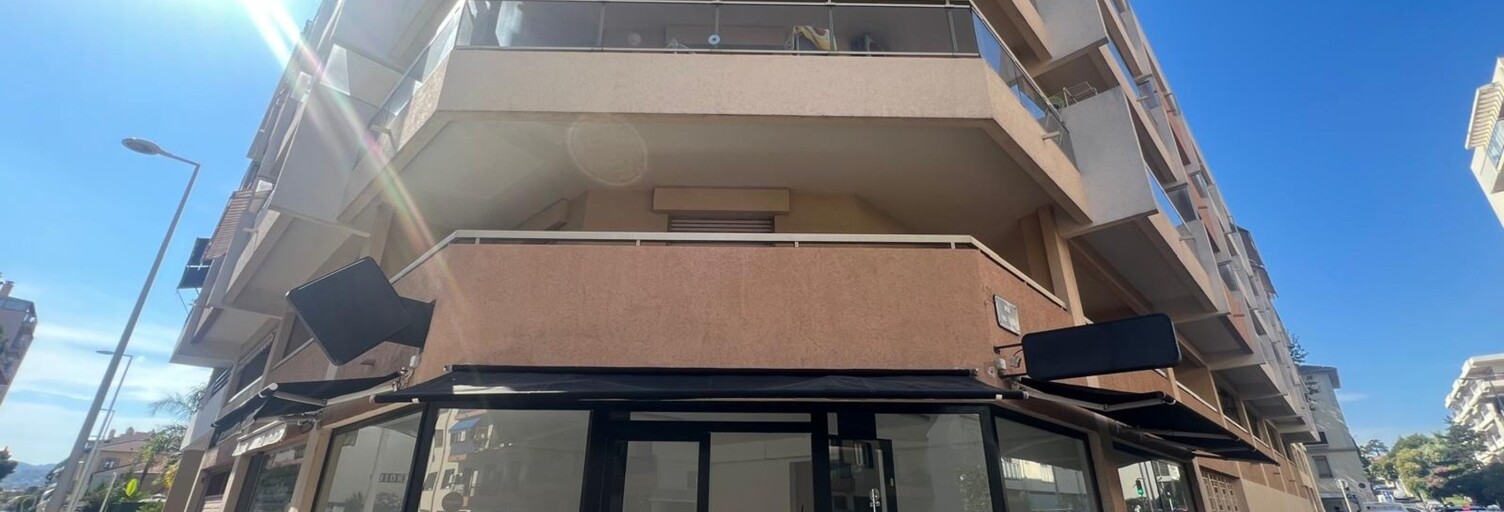 Commerce 2 Pièces 71 m² à louer à Antibes (06160)