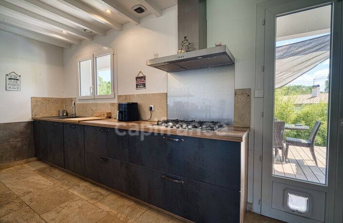 Maison de plain-pied 156 m² – 5 chambres - Montussan — photo 4