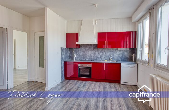 Immeuble de rapport de 160 m², avec local commercial au rez-de-chaussée, appartement T4 à l’étage, à 20 minutes à pied de la gare de La Rochelle — photo 5